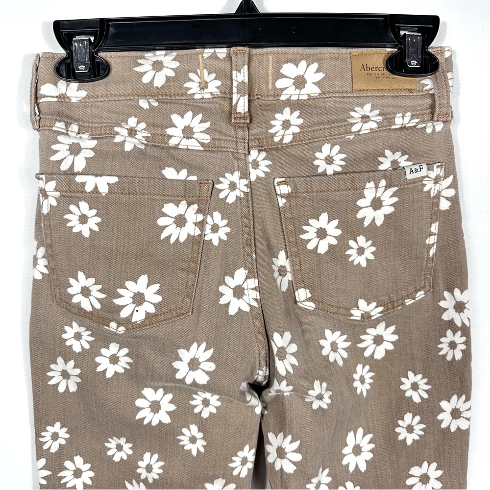 Abercrombie & Fitch Kids High Rise Mini mom Brown Floral Jeans Size 13/14 - Picture 4 of 8